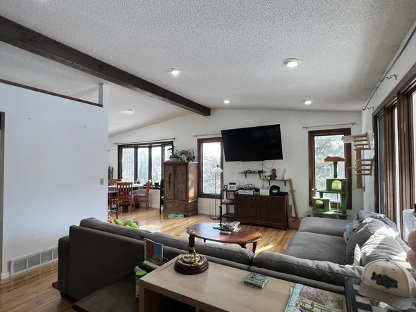 $2,995 | 520 Lake Summit Court, Shoreview, MN 55126