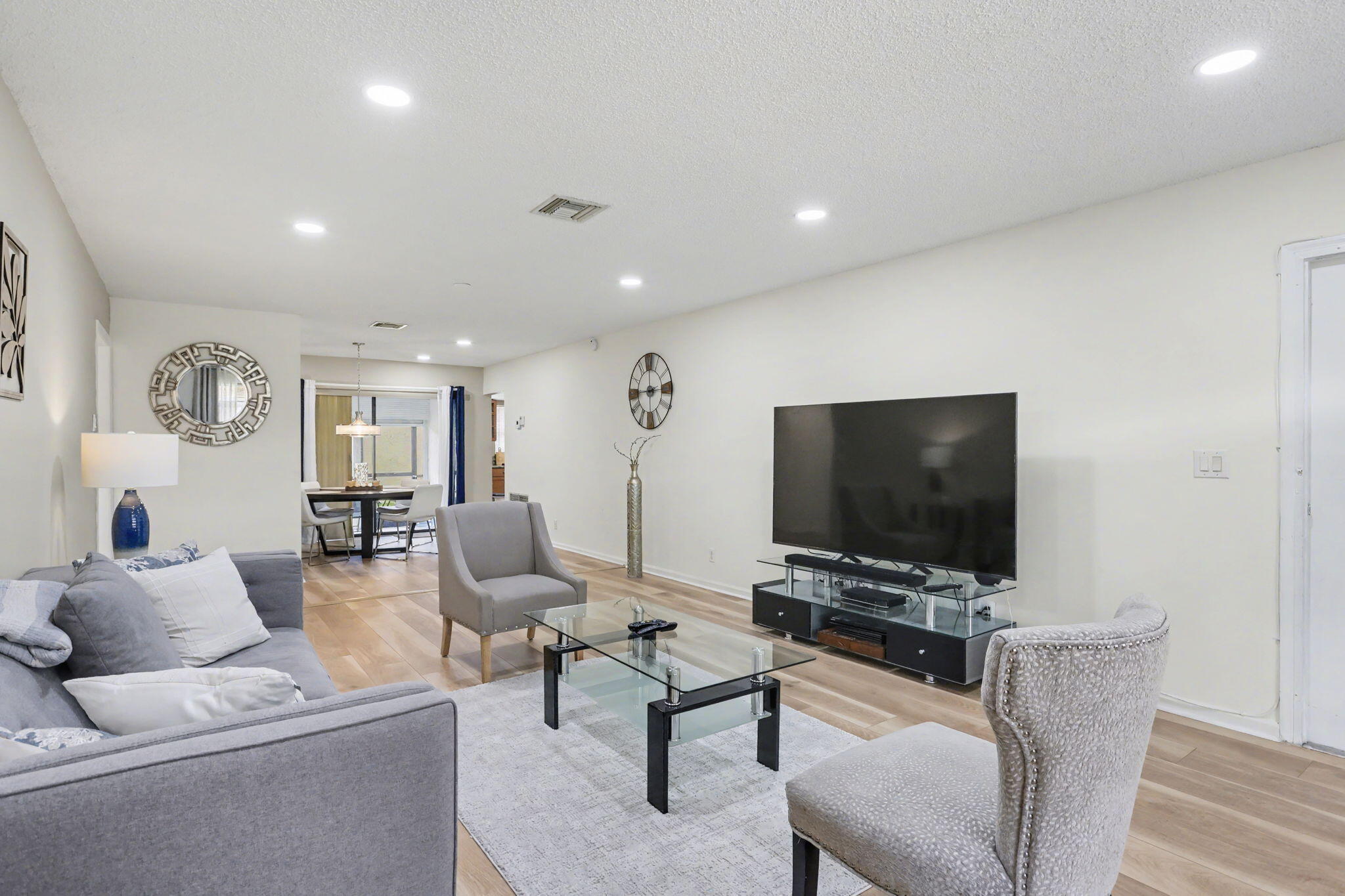 4635 Apple Tree Circle, Unit A Boynton Beach, FL 33436 - Photo 12 of 25 13-web-or-mls-0E2A6609