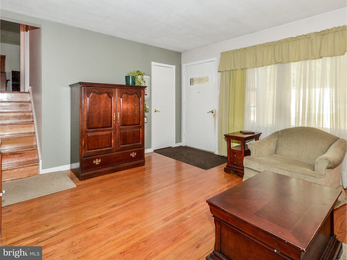 806 Sunnylea Road Lansdale, PA 19446 - Photo 2 of 25 Gallery Image 2