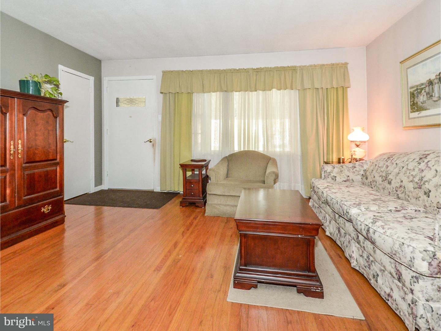 806 Sunnylea Road Lansdale, PA 19446 - Photo 4 of 25 Gallery Image 4