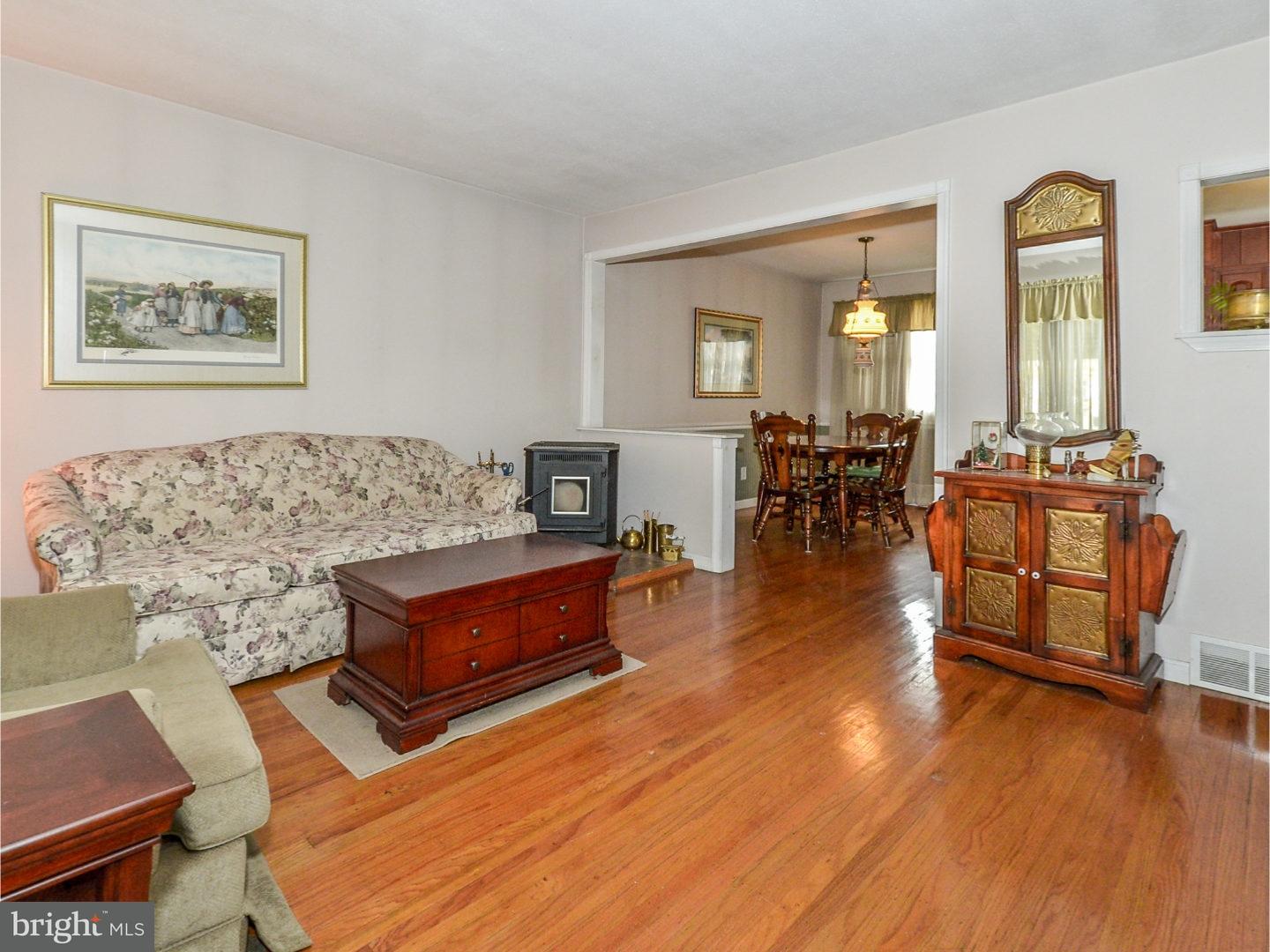 806 Sunnylea Road Lansdale, PA 19446 - Photo 5 of 25 Gallery Image 5