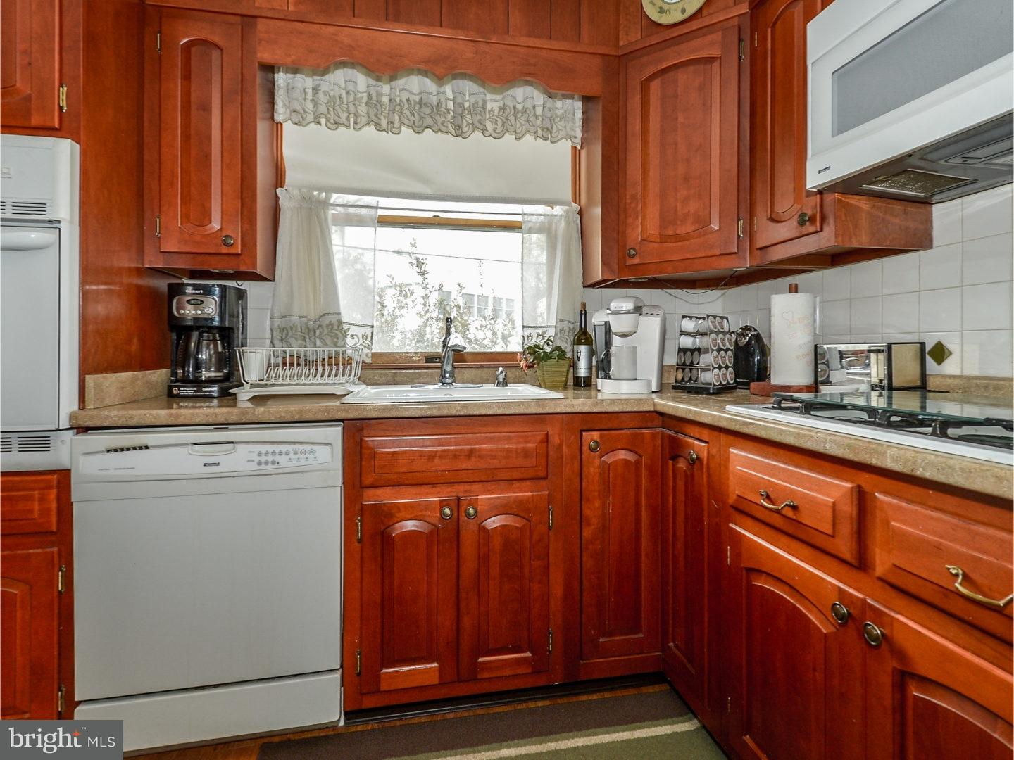 806 Sunnylea Road Lansdale, PA 19446 - Photo 9 of 25 Gallery Image 9