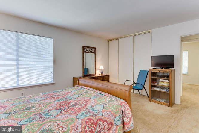 5907 Hall Street Springfield, VA 22152 - Photo 12 of 30 Bedroom (Master)