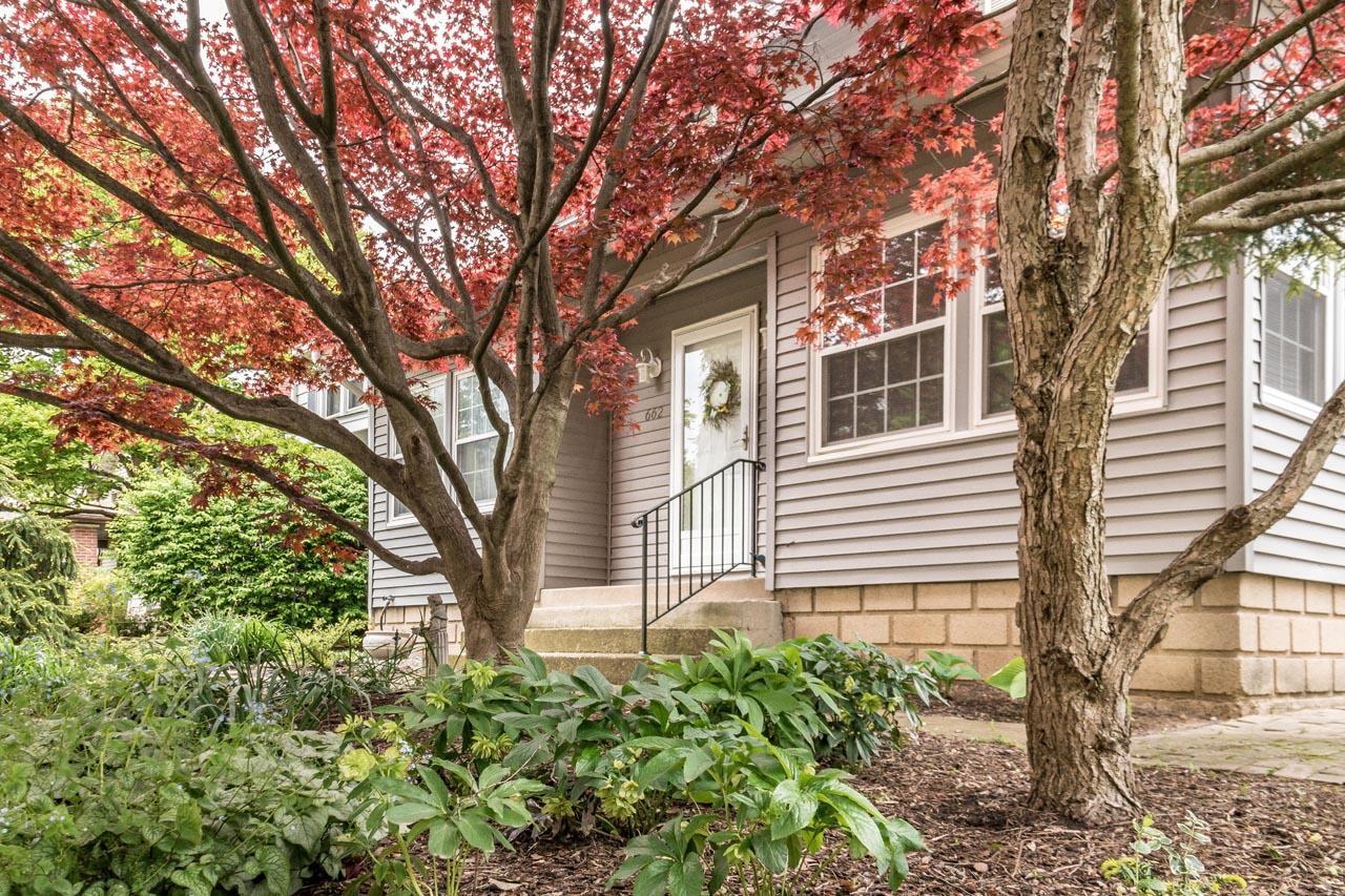 662 South Cassingham Road Columbus, OH 43209 - Photo 2 of 68