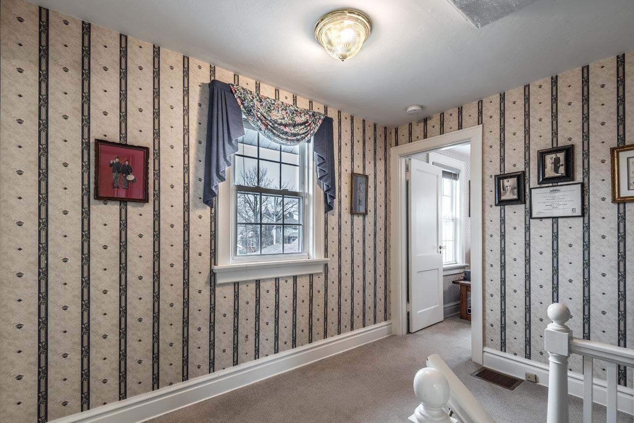 662 South Cassingham Road Columbus, OH 43209 - Photo 34 of 68