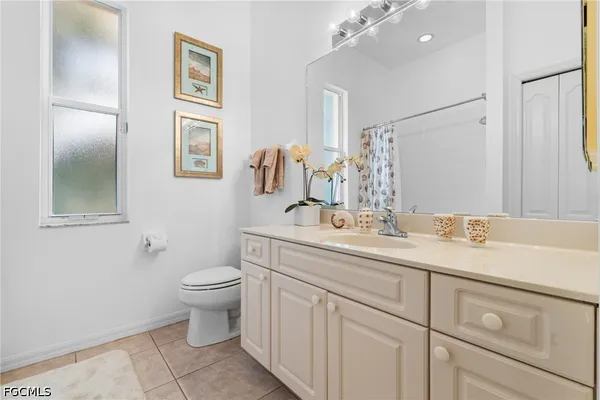 a bathroom with a bath tub