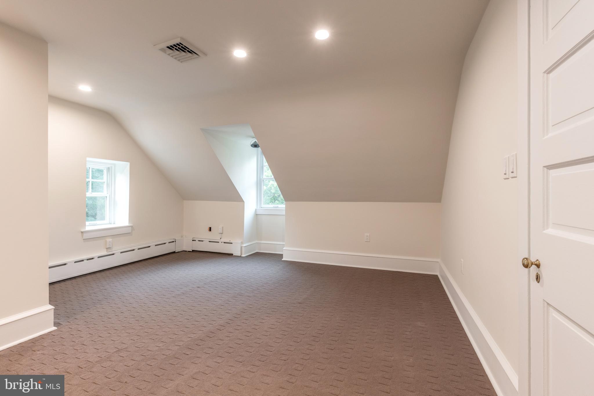 456 Eaton Road Drexel Hill, PA 19026 - Photo 59 of 88 Gallery Image 59