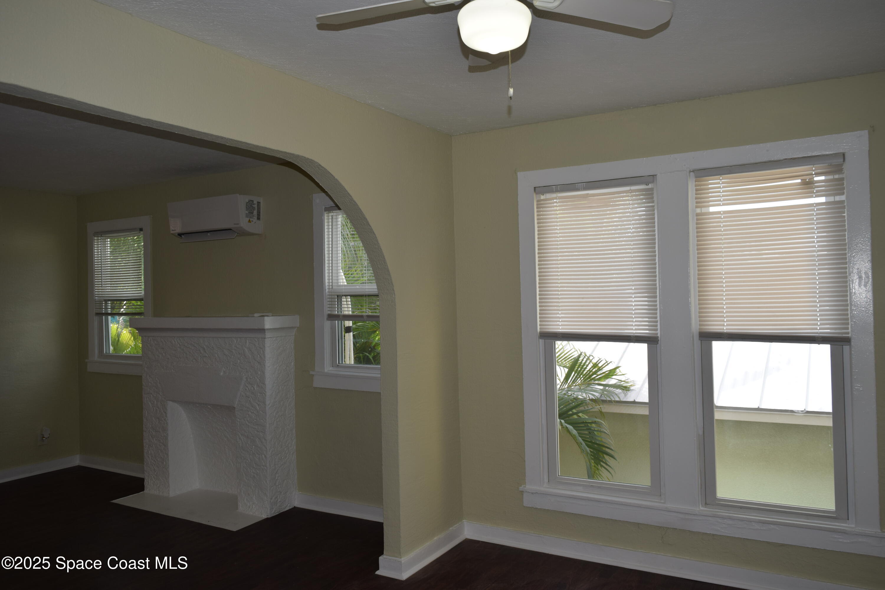 658 Young Street, Unit 2 Melbourne, FL 32935 - Photo 5 of 15 a view of entryway
