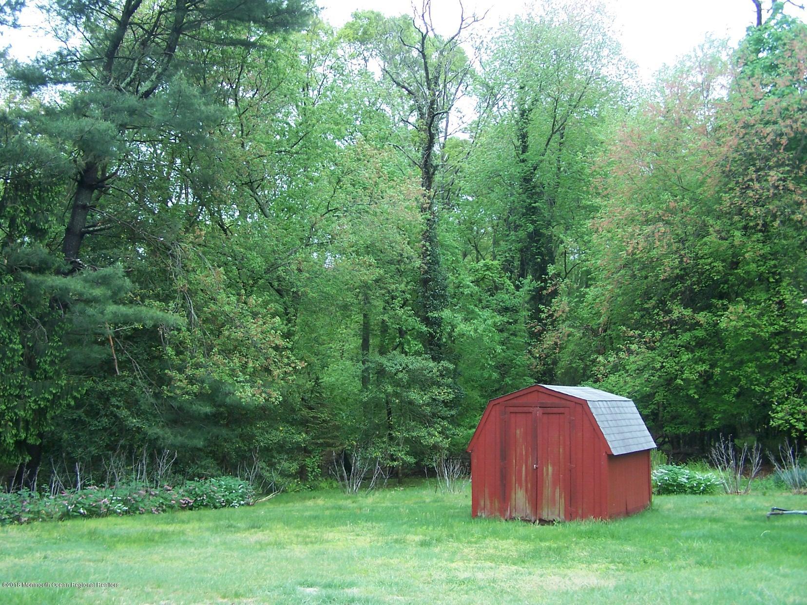 313 Colts Neck Road Farmingdale, NJ 07727 - Photo 12 of 15 100_7771