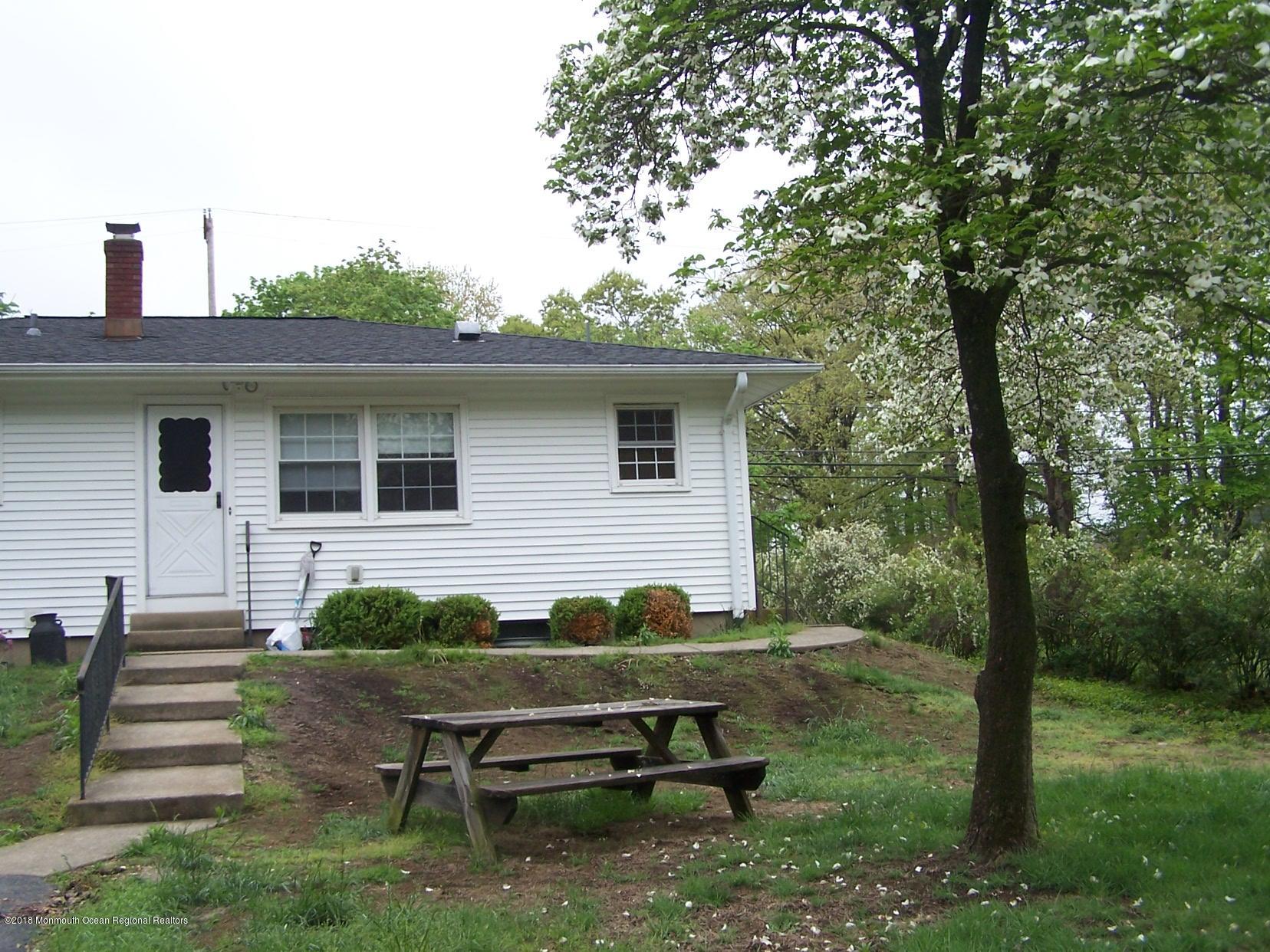 313 Colts Neck Road Farmingdale, NJ 07727 - Photo 7 of 15 100_7774