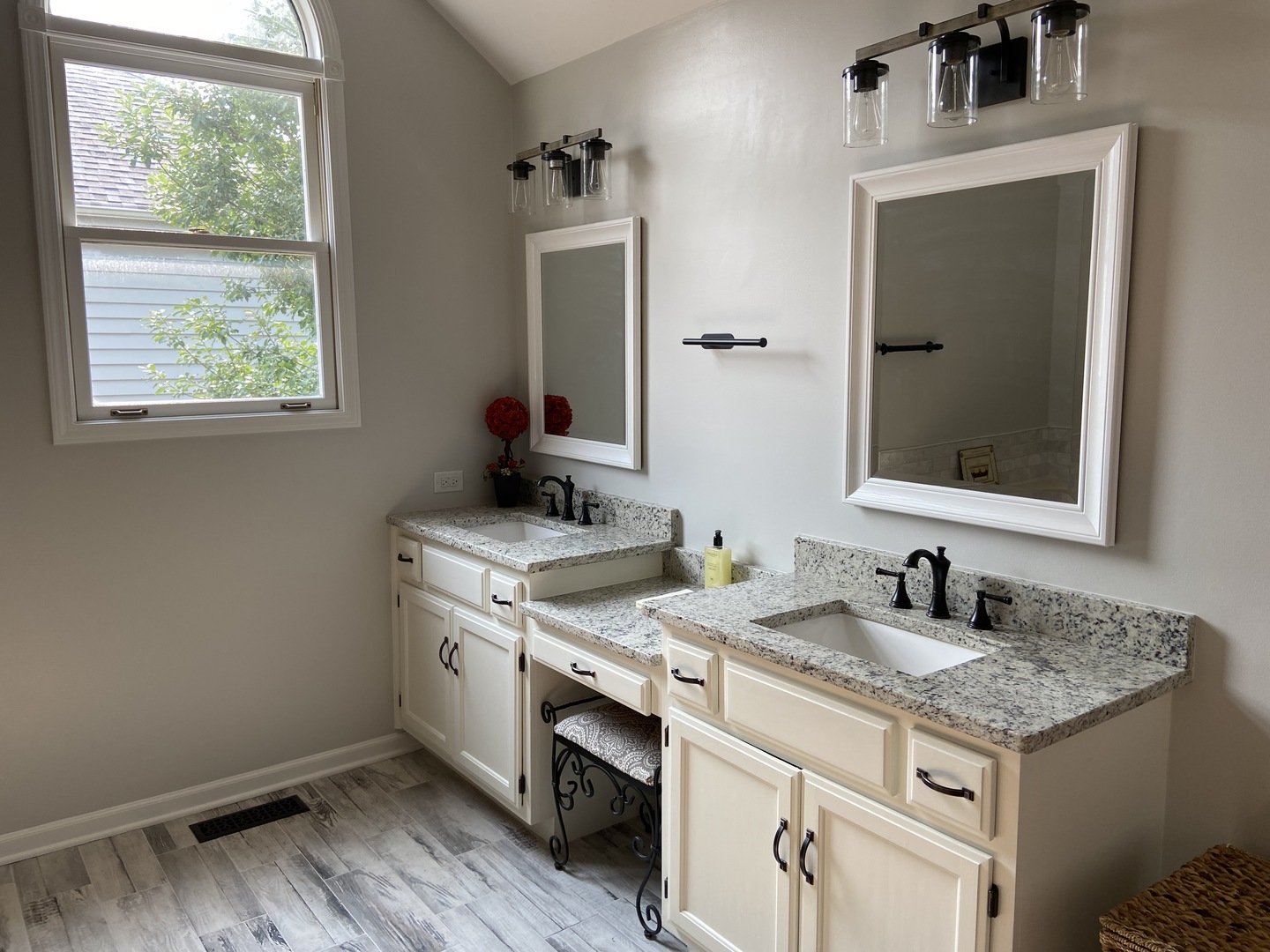632 Rock Spring Road Naperville, IL 60565 - Photo 14 of 34
