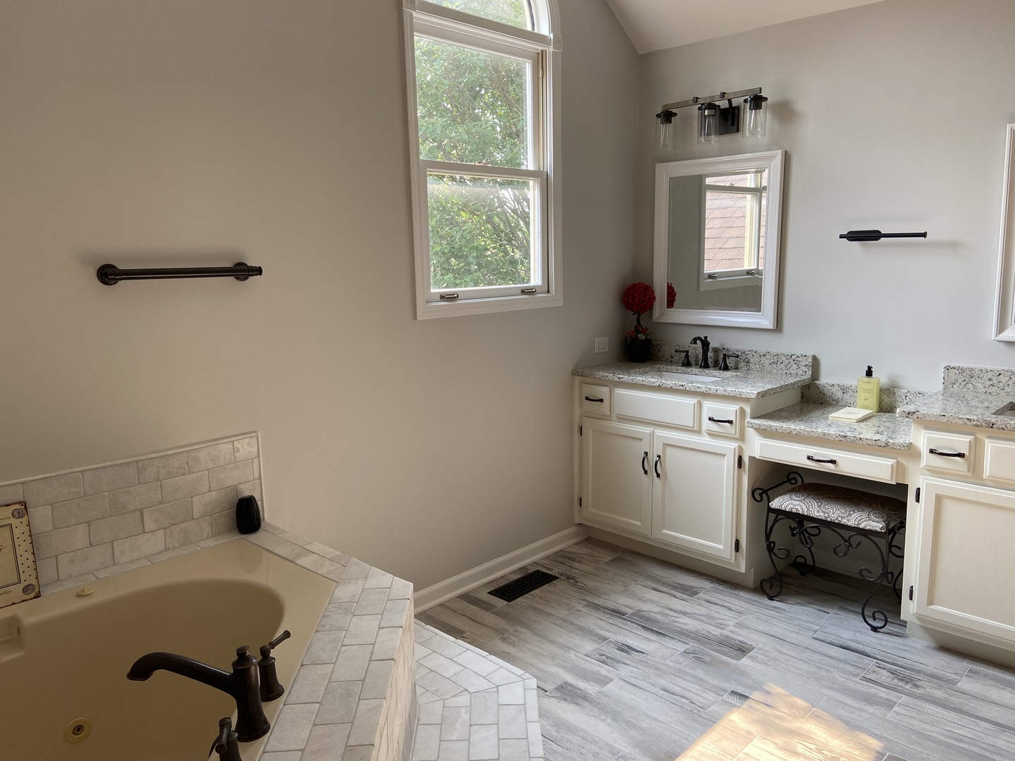 632 Rock Spring Road Naperville, IL 60565 - Photo 17 of 34
