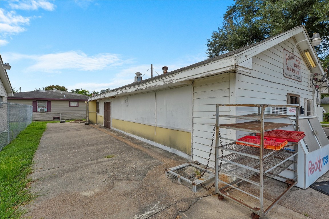 2915 Kashmere Street Houston, TX 77026 - Photo 4 of 20