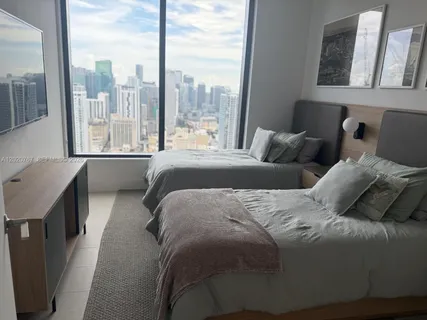 $1,700,000 | 159 Northeast 6th Street, Unit 4016, Miami, FL 33132