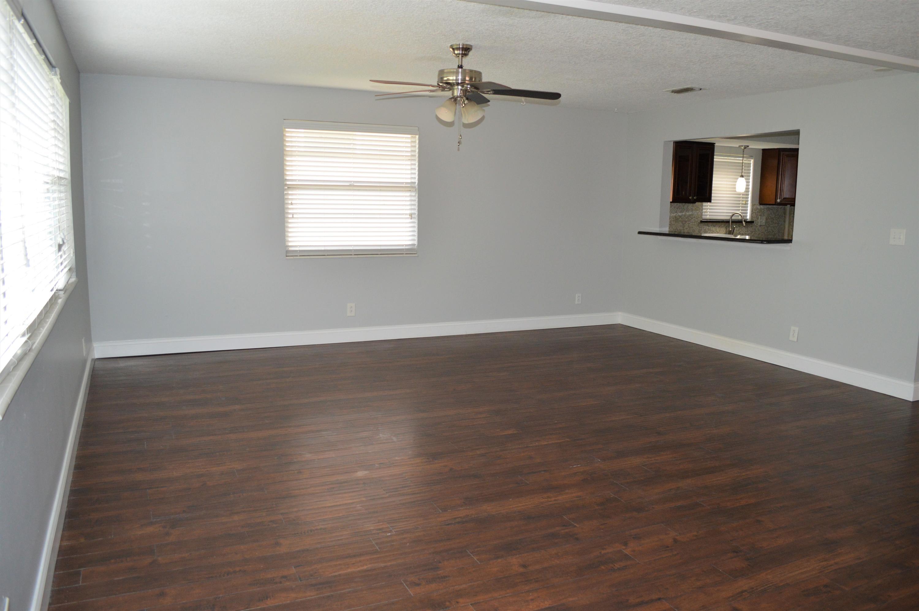 5356 Sanders Road Jacksonville, FL 32277 - Photo 14 of 18 Living Room