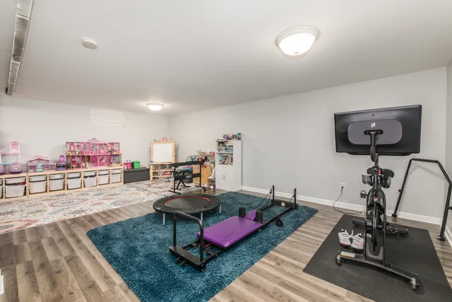 $469,900 | 475 Amherst Avenue, Des Plaines, IL 60016