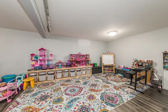 $469,900 | 475 Amherst Avenue, Des Plaines, IL 60016