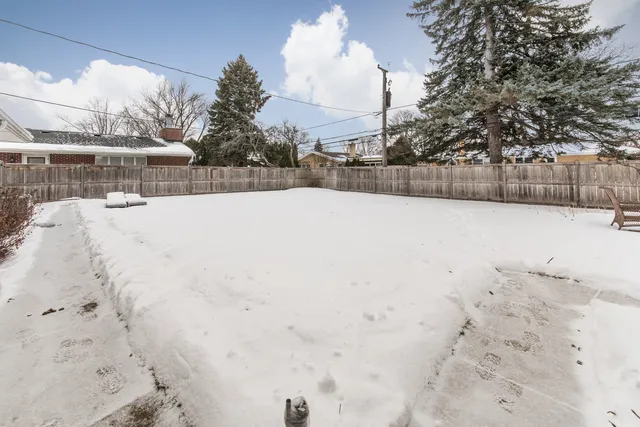 $469,900 | 475 Amherst Avenue, Des Plaines, IL 60016