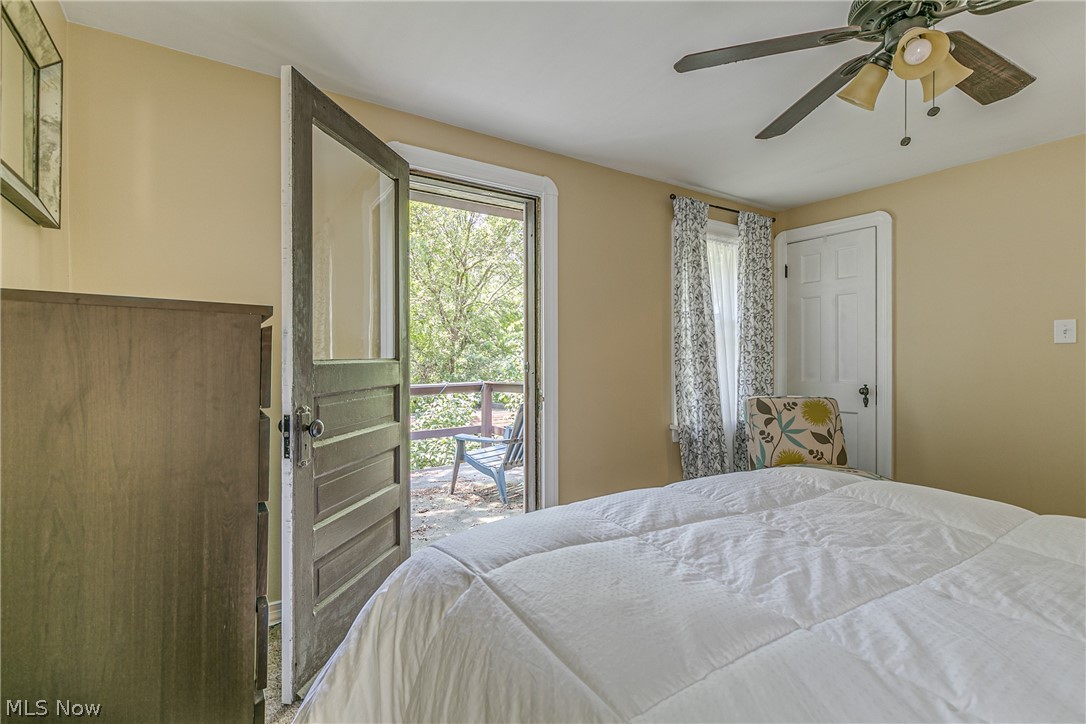 2168 Barrington Road Cleveland, OH 44118 - Photo 23 of 29