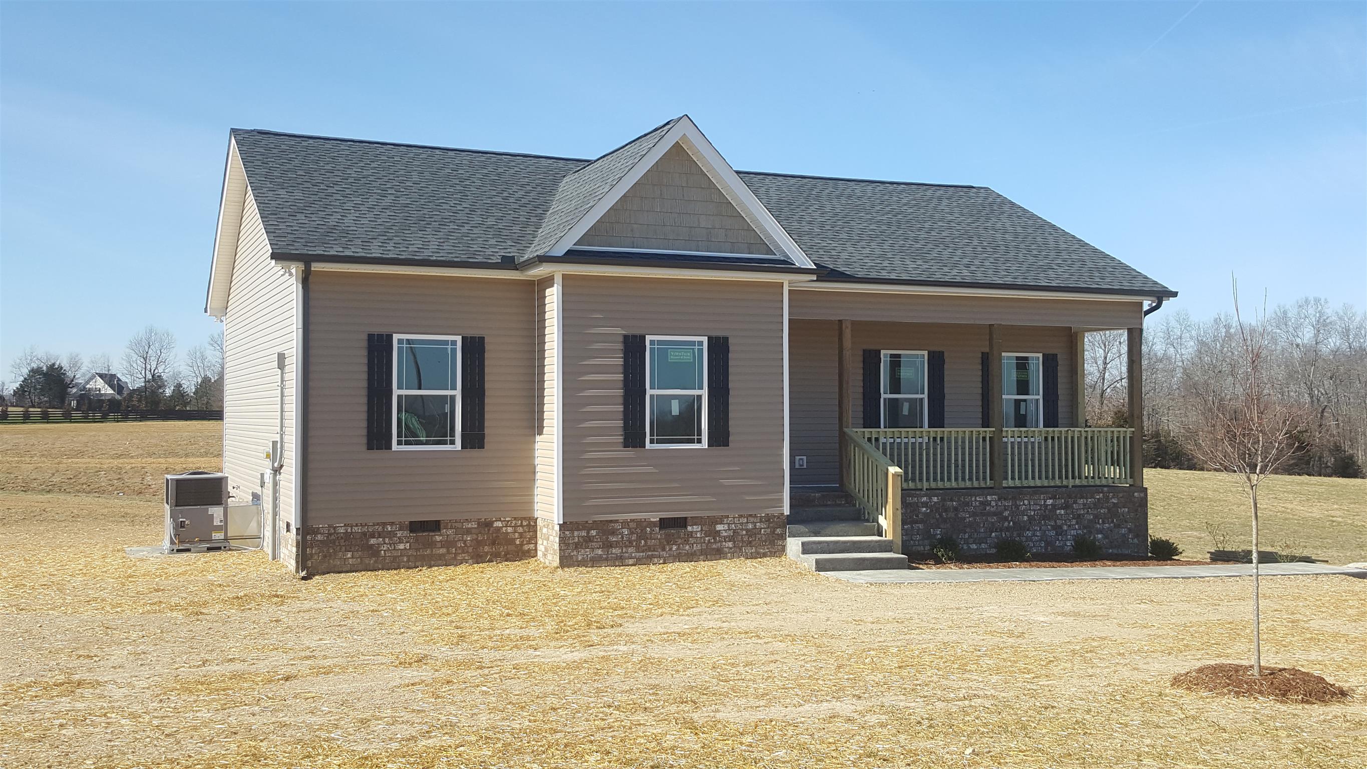 1200 Liberty Road Charlotte, TN 37036 - Photo 3 of 17 Gallery Image 3
