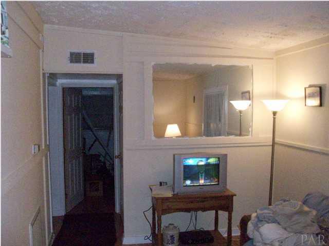4330 Melton Road Milton, FL 32583 - Photo 4 of 15 Gallery Image 4