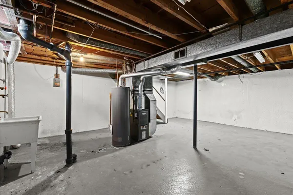 $54,900 | 25655 Salem Street, Unit 98, Roseville, MI 48066