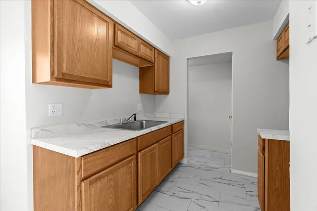 $54,900 | 25655 Salem Street, Unit 98, Roseville, MI 48066