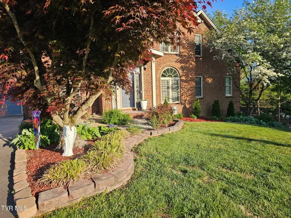 $789,000 | 2605 Halifax Drive, Kingsport, TN 37660