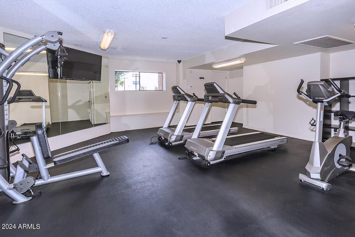 3040 East Shea Boulevard, Unit 2 Phoenix, AZ 85028 - Photo 11 of 12 Photo #11