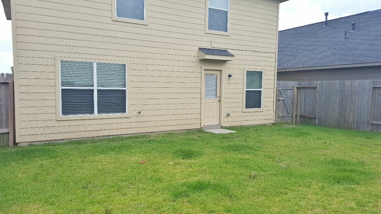 2439 Jonahs Way Houston, TX 77073 - Photo 2 of 13