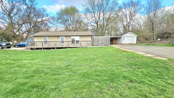 $123,000 | 1100 South Lincoln Avenue, Dixon, IL 61021
