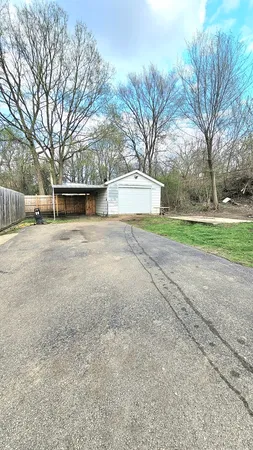 $123,000 | 1100 South Lincoln Avenue, Dixon, IL 61021