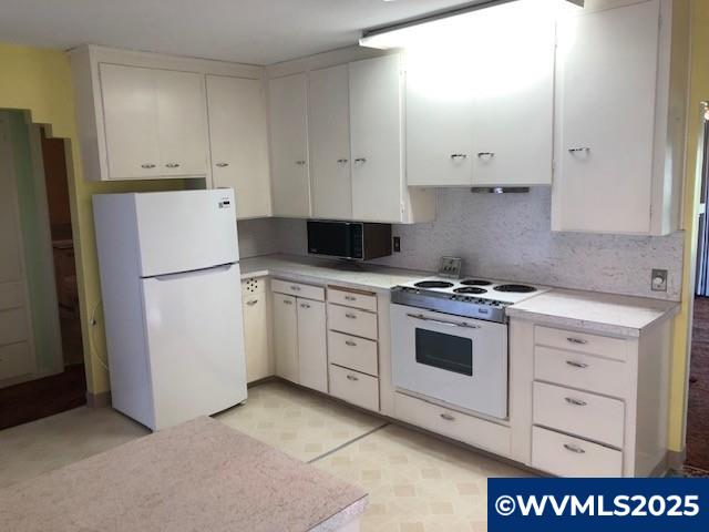 7010 Lardon Road Northeast Salem, OR 97305 - Photo 13 of 24