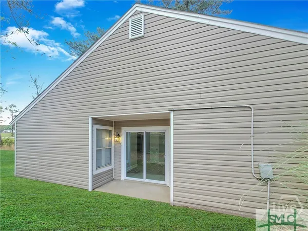 $2,150 | 66 Egret Circle, Richmond Hill, GA 31324