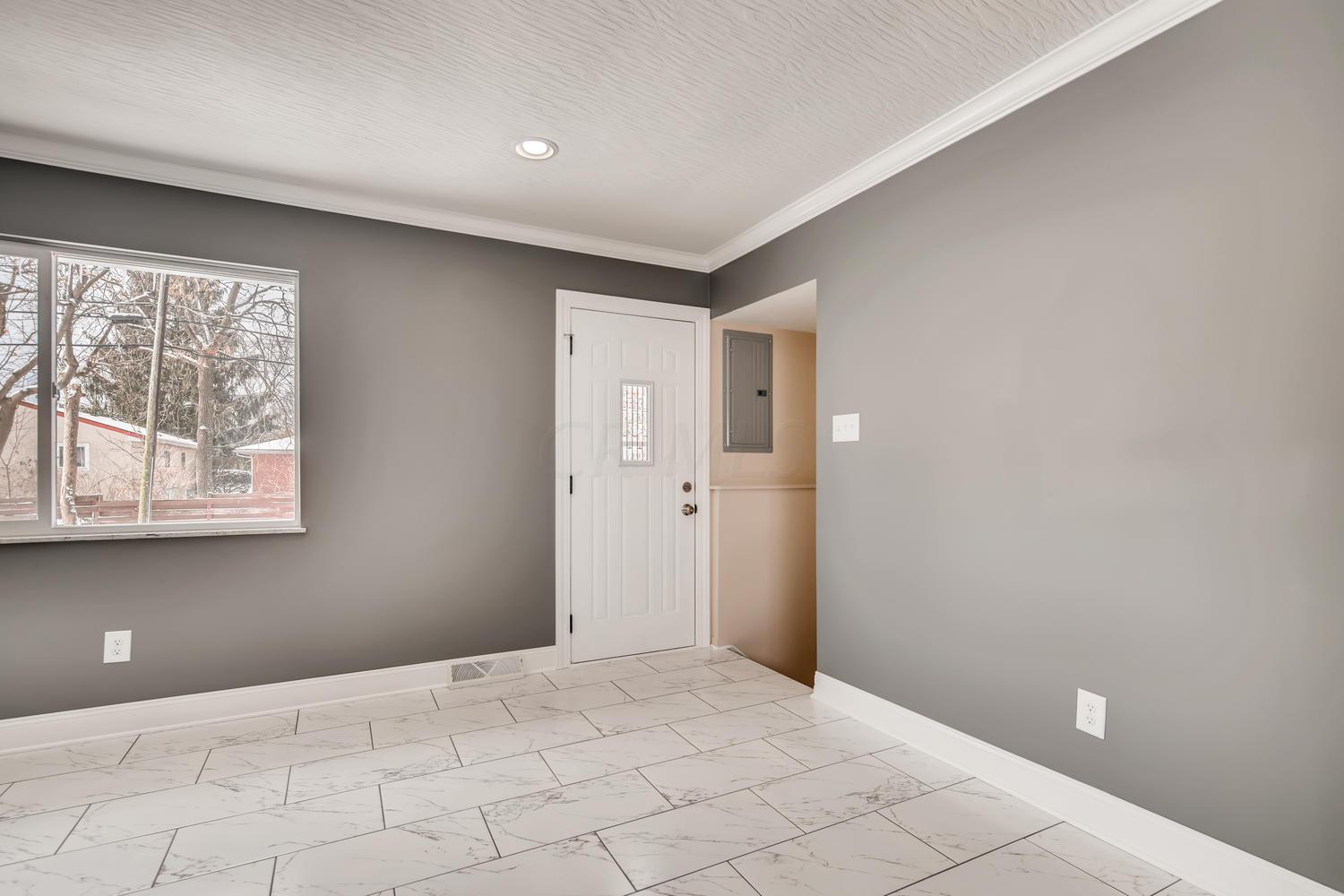 5245 Karl Road Columbus, OH 43229 - Photo 8 of 28 Gallery Image 8