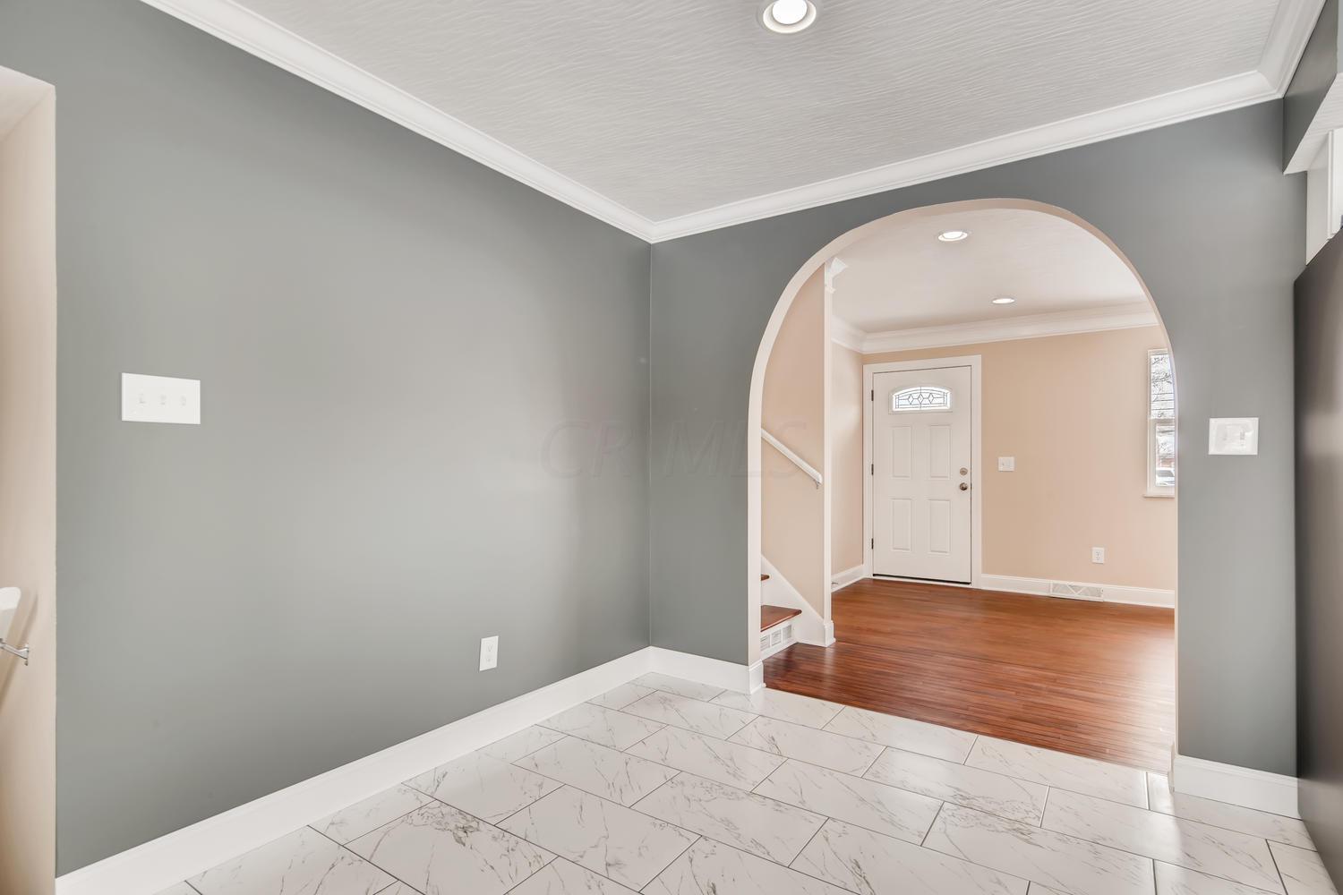 5245 Karl Road Columbus, OH 43229 - Photo 9 of 28 Gallery Image 9
