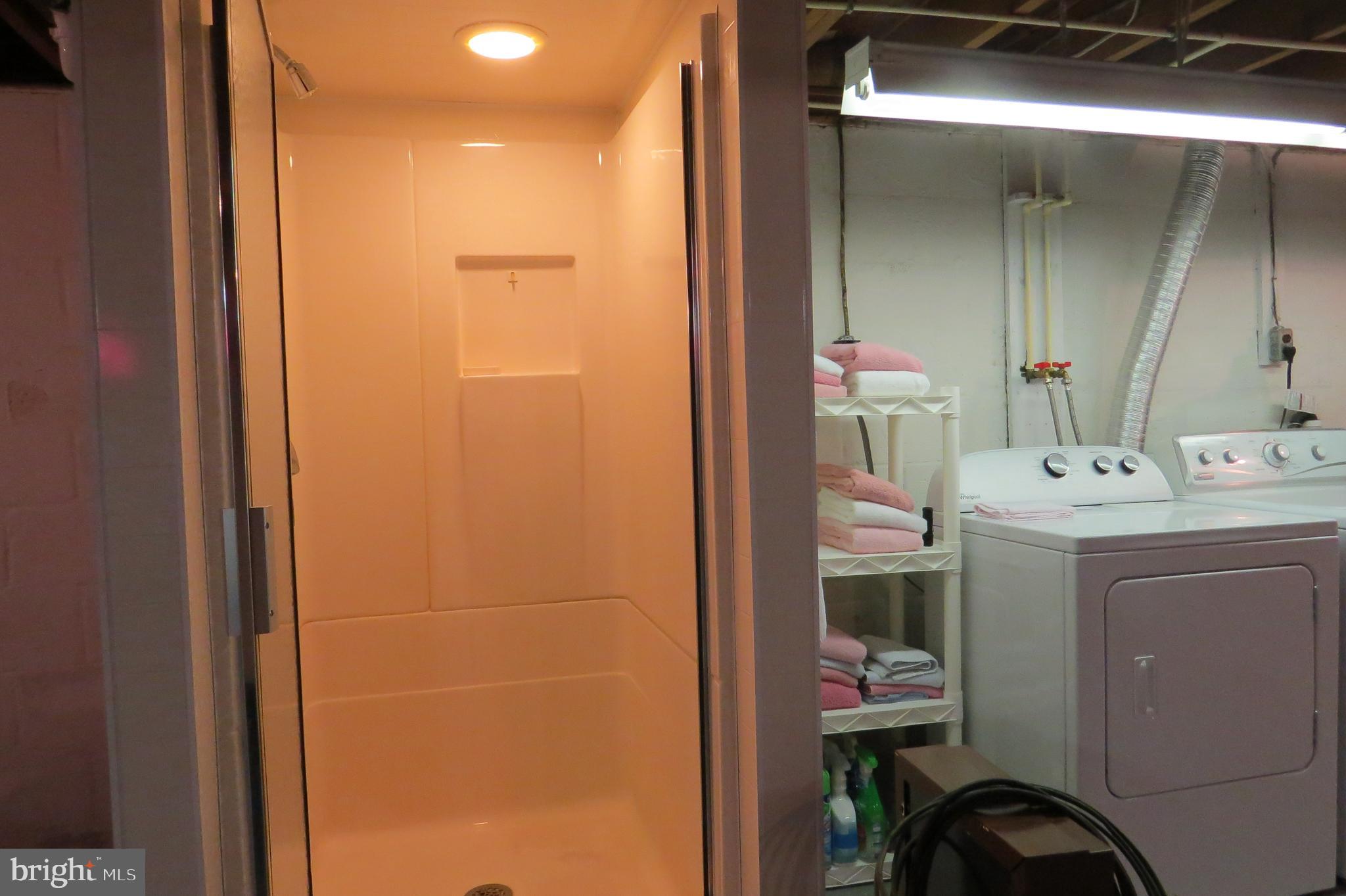 1270 Glatco Lodge Road Hanover, PA 17331 - Photo 36 of 59 Shower