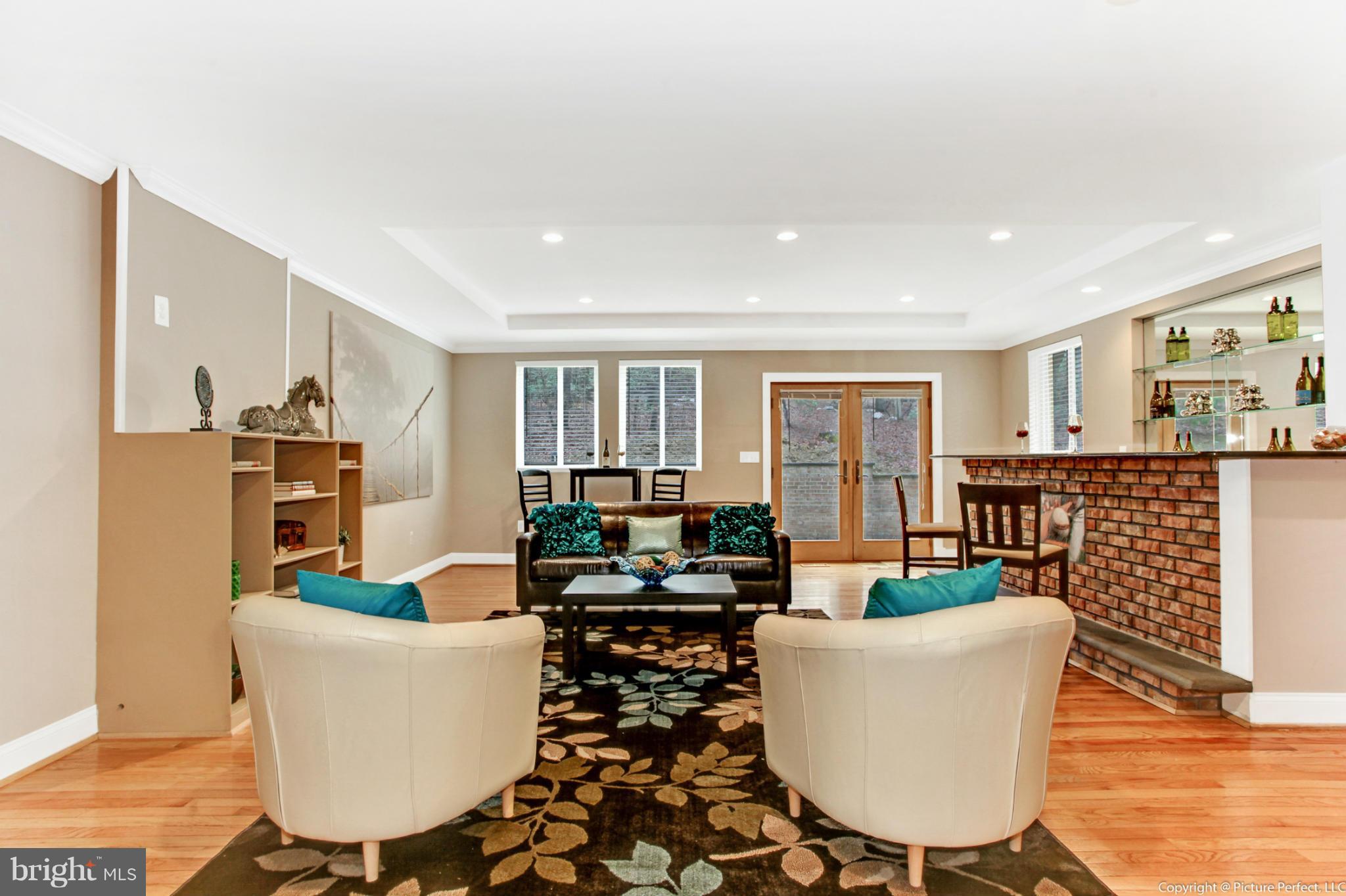 5225 Shookstown Road Frederick, MD 21702 - Photo 17 of 30 Beautiful Hardwood Floors and Built-in Unit
