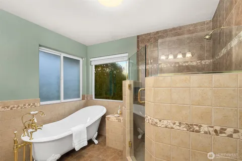 $799,998 | 7910 72nd Drive Northeast, Marysville, WA 98270