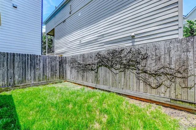 $4,500 | 714 Fargo Street, Houston, TX 77006