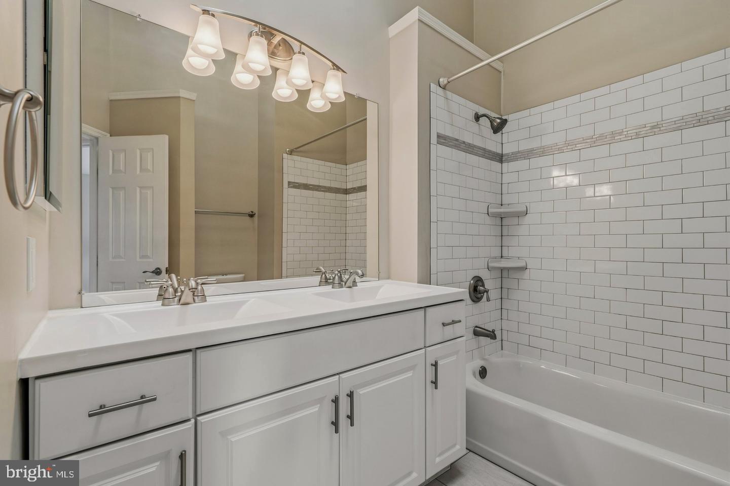 14063 Winding Ridge Lane Centreville, VA 20121 - Photo 13 of 33 Gallery Image 13