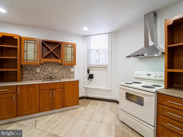 $1,450 | 225 South 49th Street, Unit 1, Philadelphia, PA 19139