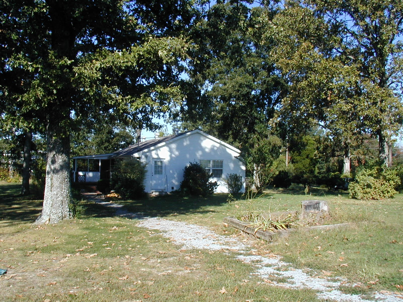 1030 Abiff Road Bon Aqua, TN 37025 - Photo 5 of 11 a view of a yard
