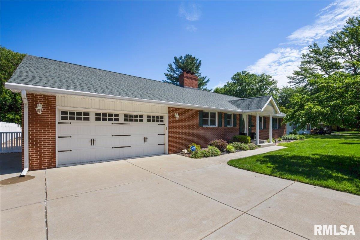 2159 Cherry Road Springfield, IL 62704 - Photo 3 of 42