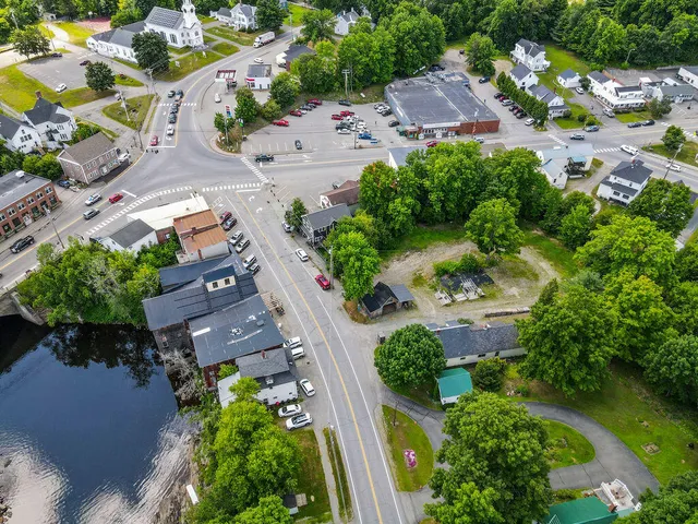 $265,000 | 26 Lincoln Street, Dover-Foxcroft, ME 04426