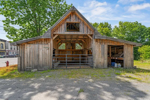 $265,000 | 26 Lincoln Street, Dover-Foxcroft, ME 04426