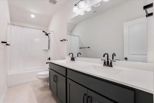a view of livingroom with hardwood floor and window
