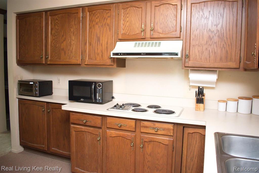 1893 Christy Court Rochester Hills, MI 48309 - Photo 12 of 37