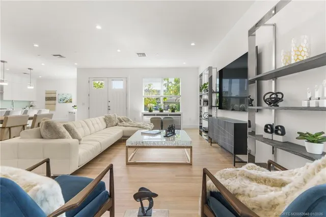 $14,750 | 55 Southeast Seminole Street, Unit 1A, Stuart, FL 34994