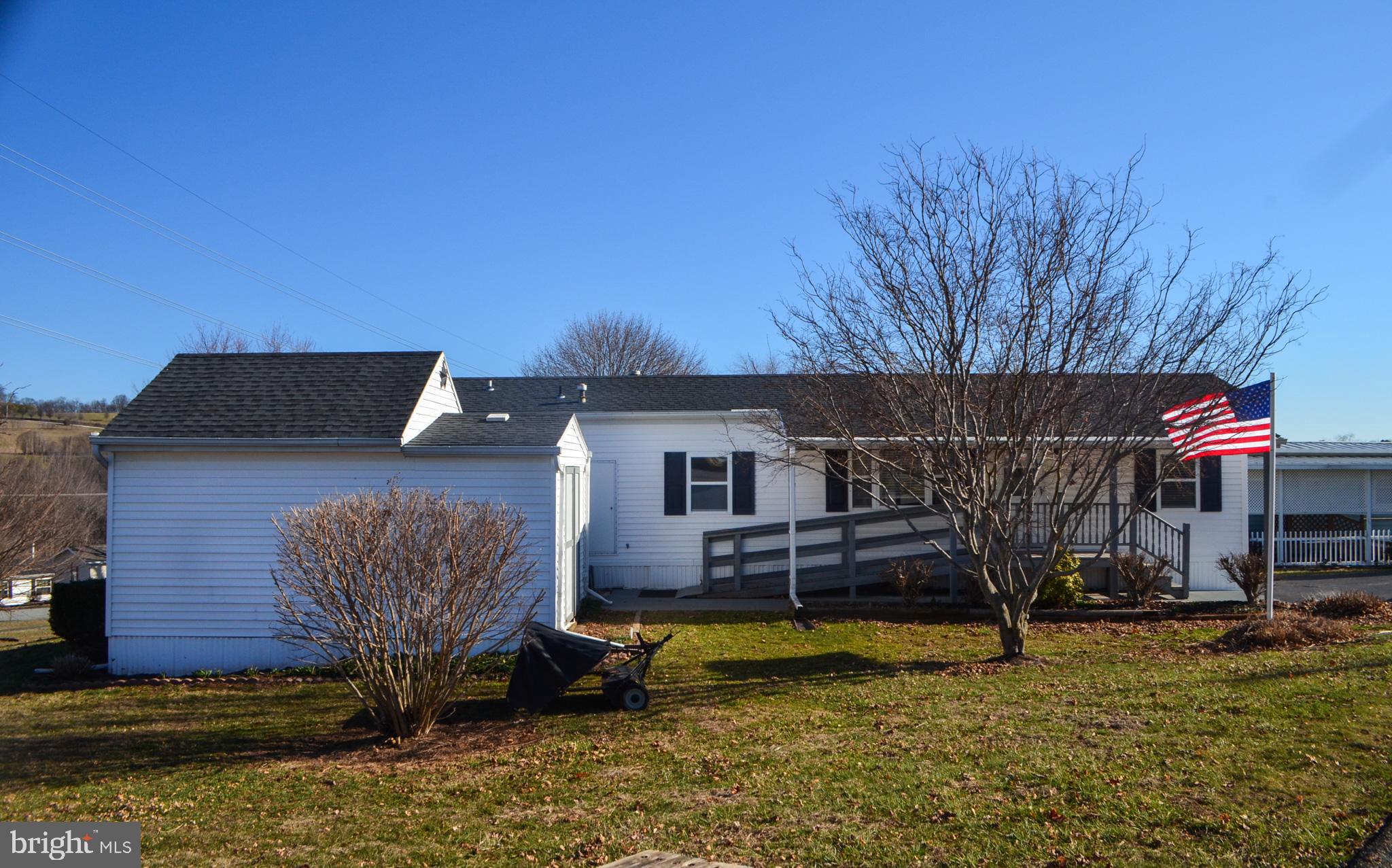324 Blue Jay Drive Red Lion, PA 17356 - Photo 4 of 24 Gallery Image 4